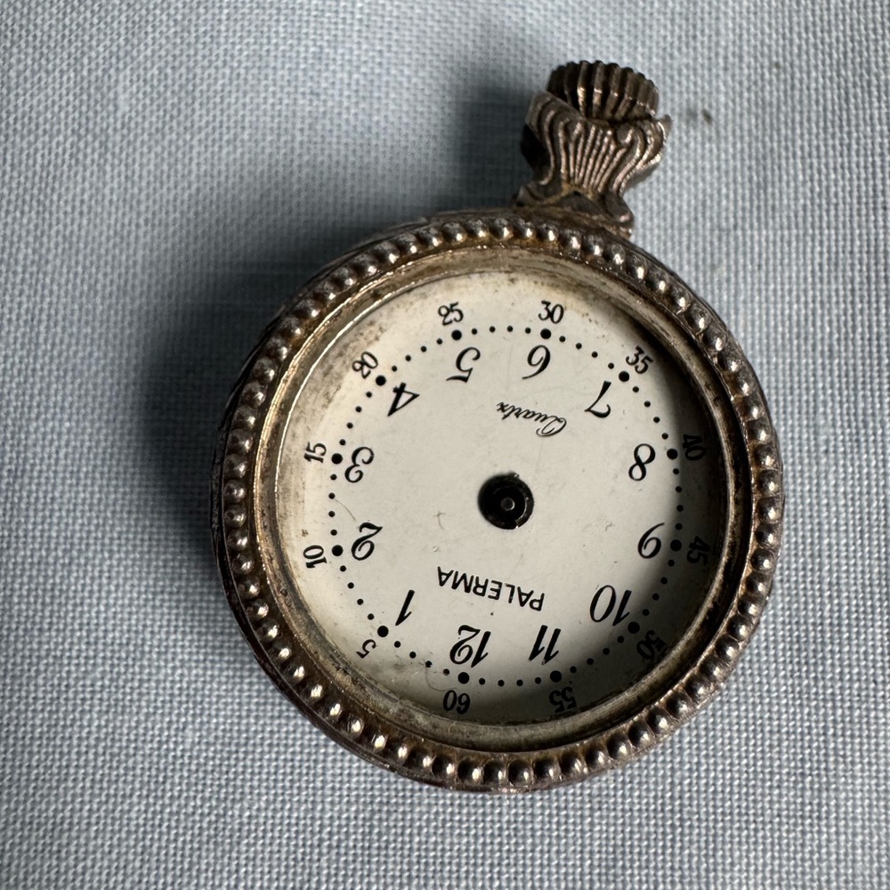 Vintage Style Cream Pocket Watch Face Accent